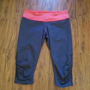 LULULEMON RUN FOR YOURS LIFE CROP